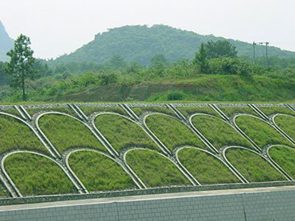 1686373053447689.jpg 護坡2.jpg